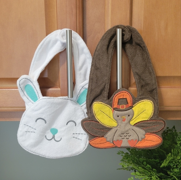 Carter's Holiday Bibs - Picture 2 of 6